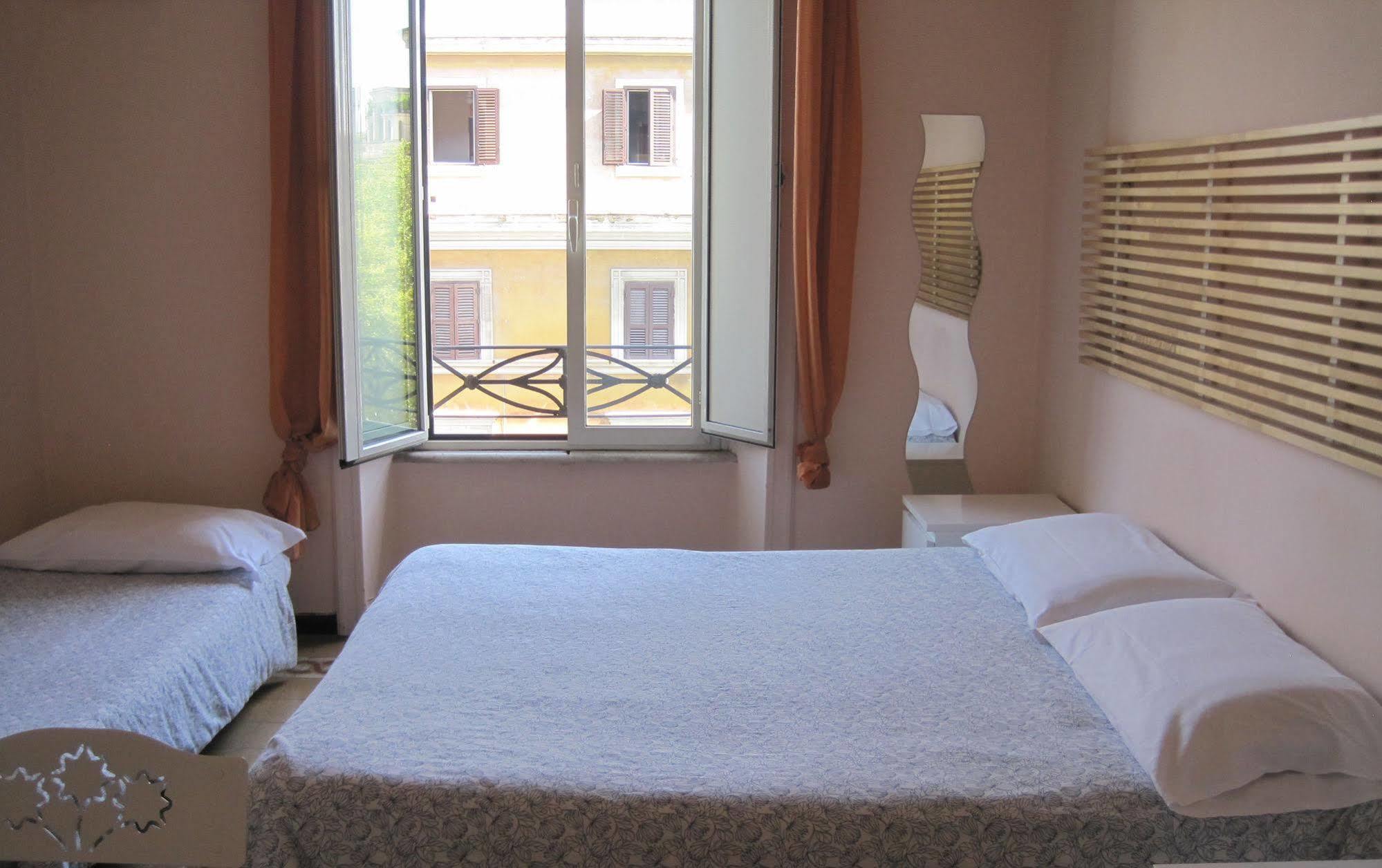 Carlo Alberto House Roma Esterno foto